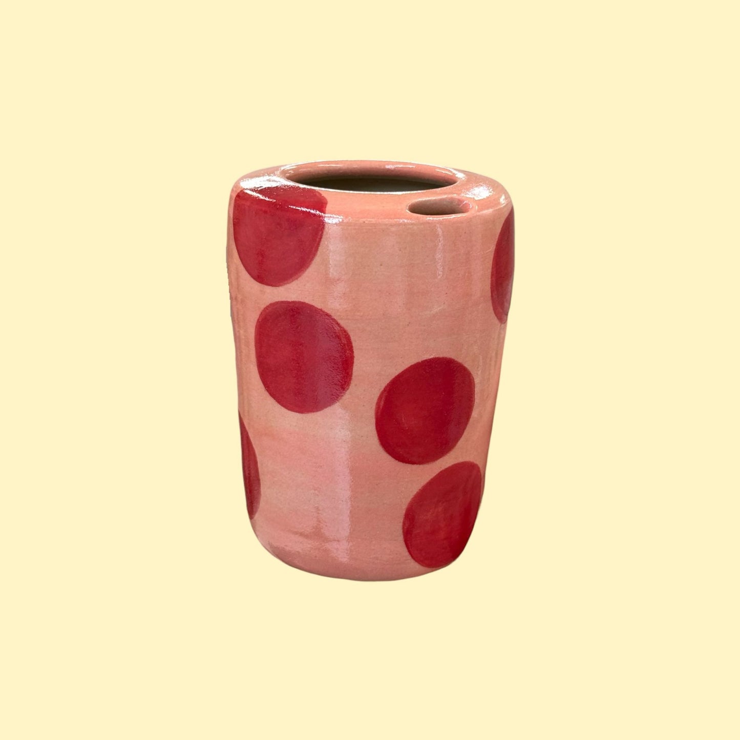 Travel tumbler / kubek na wynos - czerwone kropki (płaski dzióbek)